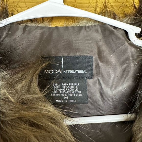 Faux fur jacket - Picture 2 of 2